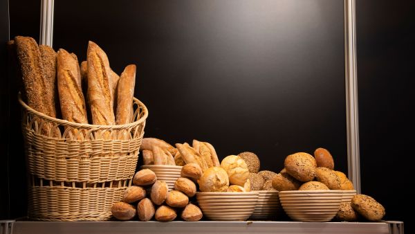 Quelle huche à pain choisir pour une cuisine moderne